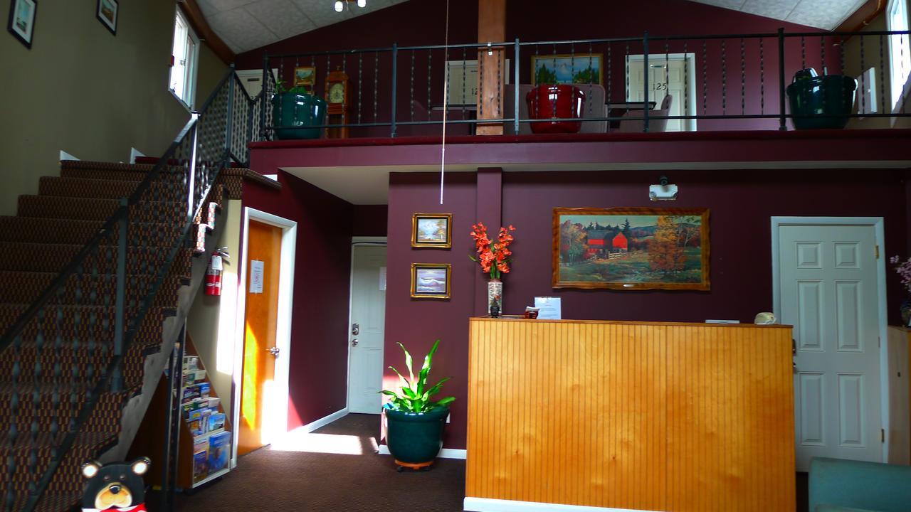 Relax Inn Watertown Esterno foto